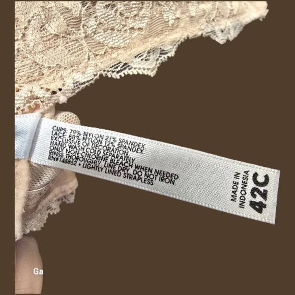 Torrid Beige Lightly Lined Multiway Strapless Bra Size 42C Staps Included EUC - Picture 5 of 16